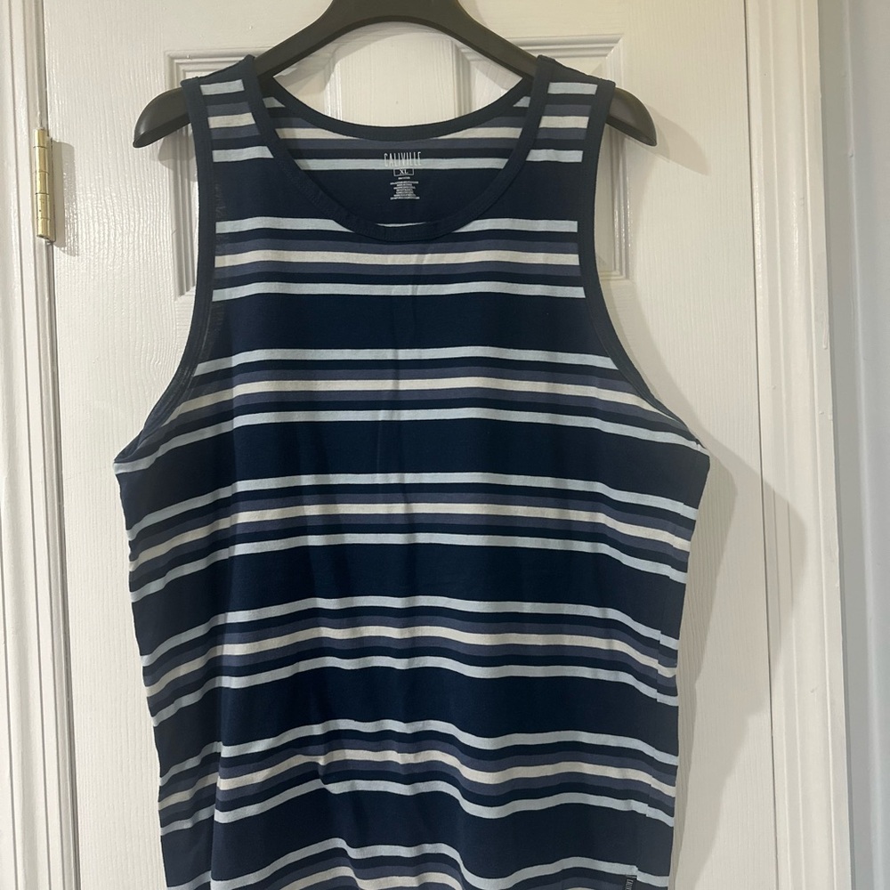Men’s shirts size XL